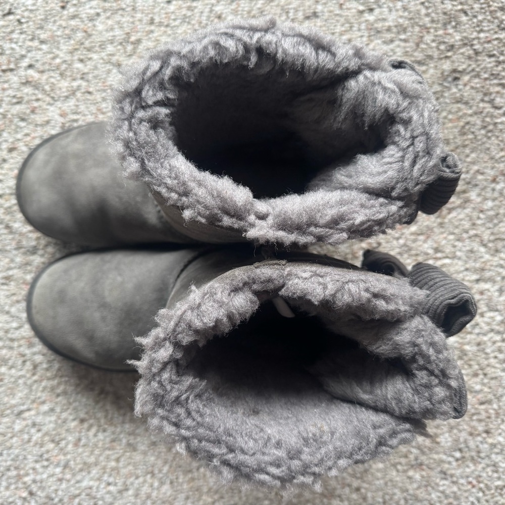 GUC Uggs Women’s Winter Gray Suede Boots with Corduroy Bows Fleece Lined Ankle - Picture 3 of 15
